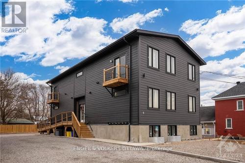 3 - 8 PHILIP STREET , Smiths Falls, Ontario K7A 3L6