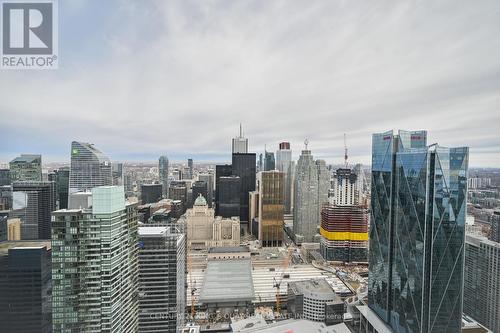 6802 - 88 HARBOUR STREET , Toronto, Ontario M5J 0C3 2