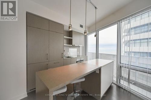 6802 - 88 HARBOUR STREET , Toronto, Ontario M5J 0C3 4
