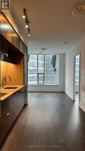 3306 - 10 YORK STREET , Toronto, Ontario M5J 2Z2 4