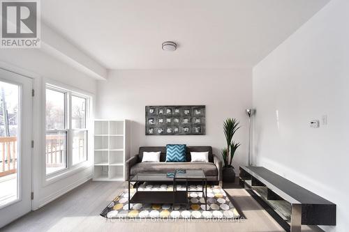 2 YANS WAY , Markham, Ontario L3R 0J8