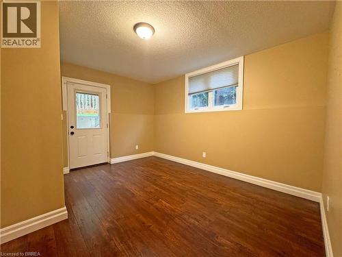 345 MARLBOROUGH Street Unit# Lower , Brantford, Ontario N3S 4T9 3
