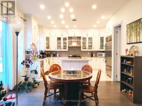 211 HILLSVIEW DRIVE , Richmond Hill, Ontario L4C 4L8 4