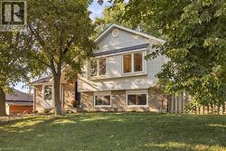178 LAURENTIAN Drive  Kitchener, ON N2E 1Y3