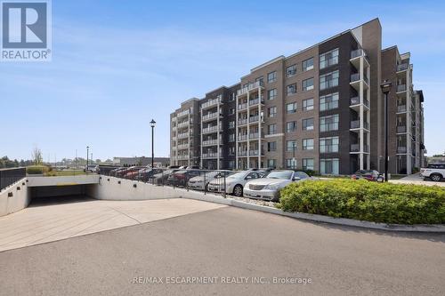 339 - 5055 GREENLANE ROAD , Lincoln, Ontario L3J 2J3 4
