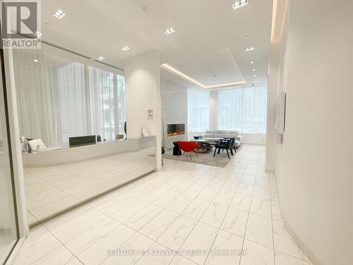 720 - 238 SIMCOE STREET , Toronto, Ontario M5T 1T4 2