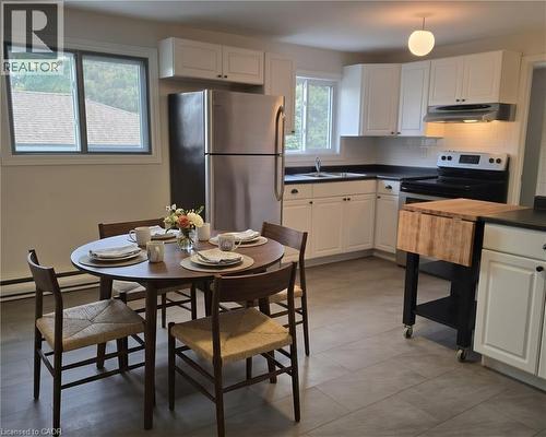 33 CAMBRIDGE Street Unit# D , Cambridge, Ontario N1R 3R8 2