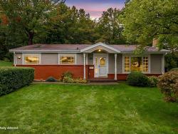 127 Evans Avenue  Halifax, NS B3M 1C8