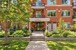 109 - 950 MARGUERITE AVENUE  Ottawa, ON K1K 3T8