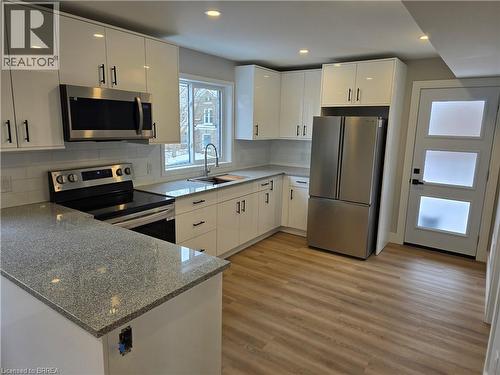 241 DARLING Street Unit# 1 , Brantford, Ontario N3S 3X3 2