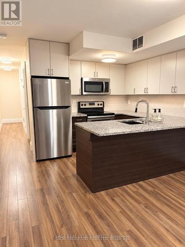 LOWER - 228 MONTROSE AVENUE , Toronto, Ontario M6G 3G7 3
