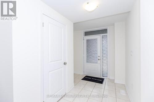 15 GUNTON STREET , Aurora, Ontario L4G 4A9 5