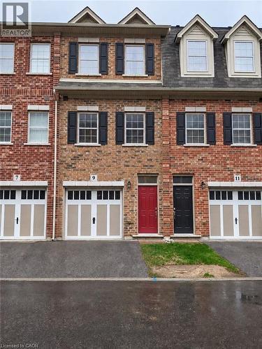 9 Hyde Park Mews, Kitchener, ON 