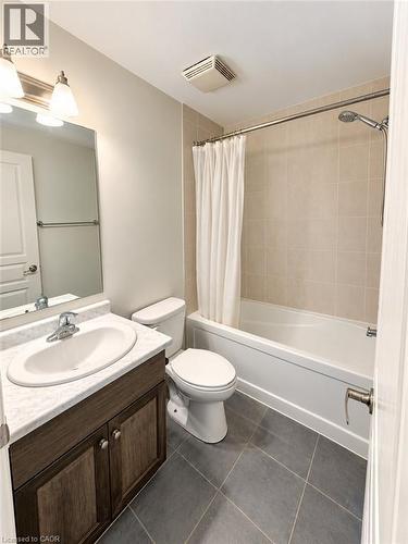9 Hyde Park Mews, Kitchener, ON 