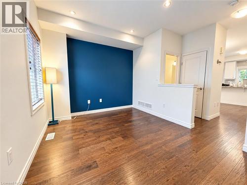 9 Hyde Park Mews, Kitchener, ON 