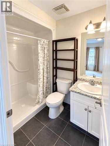 9 Hyde Park Mews, Kitchener, ON 