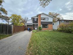 201 Wordsworth Way  Winnipeg, MB R3K 0J7