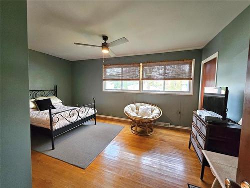 201 Wordsworth Way, Winnipeg, MB 
