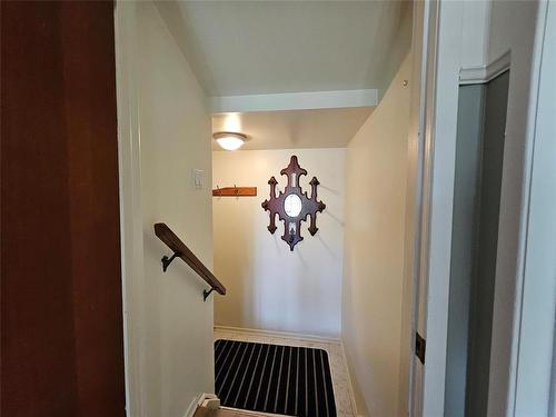 201 Wordsworth Way, Winnipeg, MB 