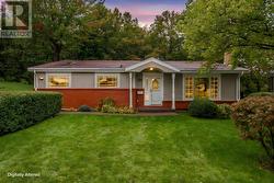 127 Evans Avenue  Halifax, NS B3M 1C8
