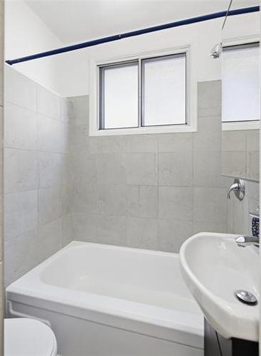873 Beach Ave, Winnipeg, MB 