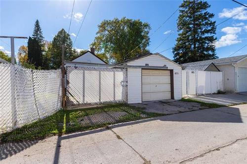 873 Beach Ave, Winnipeg, MB 