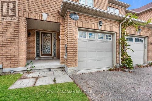 22 BAY BREEZE DRIVE , Brampton, Ontario L6R 0M1 4