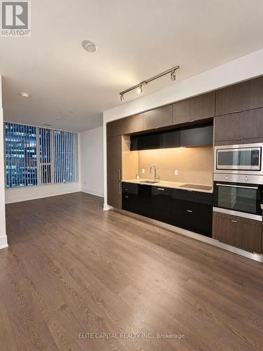3813 - 10 YORK STREET , Toronto, Ontario M5J 2Z2 3