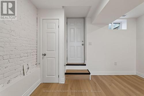 LOWER - 371 HOWLAND AVENUE , Toronto, Ontario M5R 3C1 2
