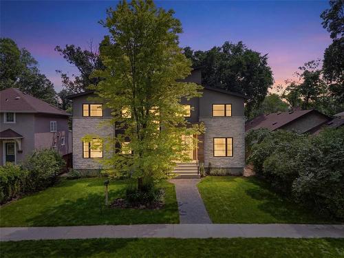 916 Somerset Avenue, Winnipeg, MB 