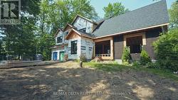 8 PINEGLEN CRESCENT  Ottawa, ON K2E 6X7