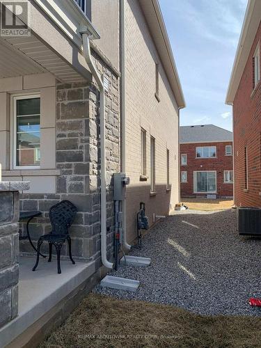 828 ASPEN TERRACE , Milton, Ontario L9E 1S2 2