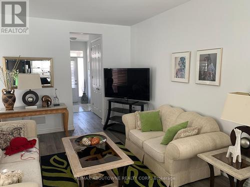 828 ASPEN TERRACE , Milton, Ontario L9E 1S2 5