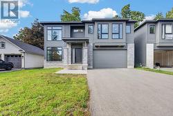 45 ST CLAIRE AVENUE  Ottawa, ON K2G 2A1