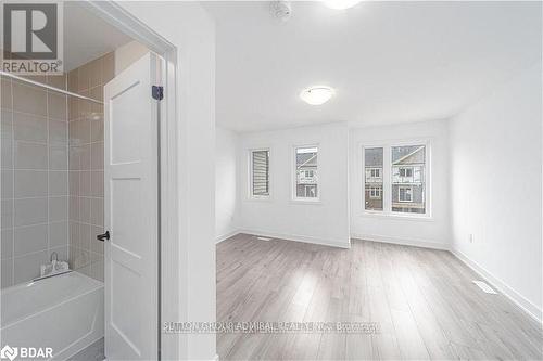 45 HAY LANE , Barrie, Ontario L9J 0T6 5