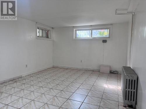 LOWER - 415 DELAWARE AVENUE , Toronto, Ontario M6H 2V1 4