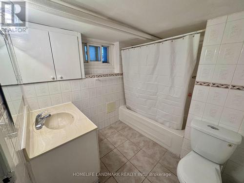 LOWER - 415 DELAWARE AVENUE , Toronto, Ontario M6H 2V1 5