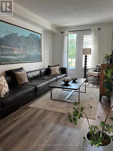 76 EASTHAMPTON ROAD , Hamilton, Ontario L8E 6C4 5