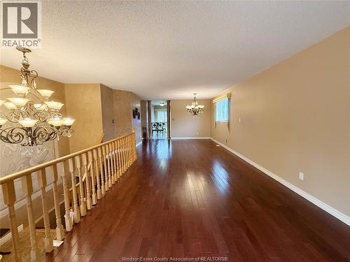 546 COMPTON COURT , Windsor, Ontario N9H 4P7 4