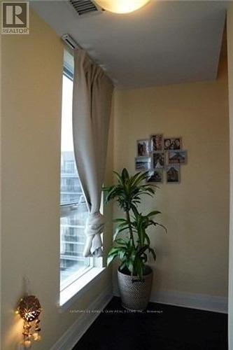 603 - 17 KENASTON GARDENS , Toronto, Ontario M2K 0B9 4