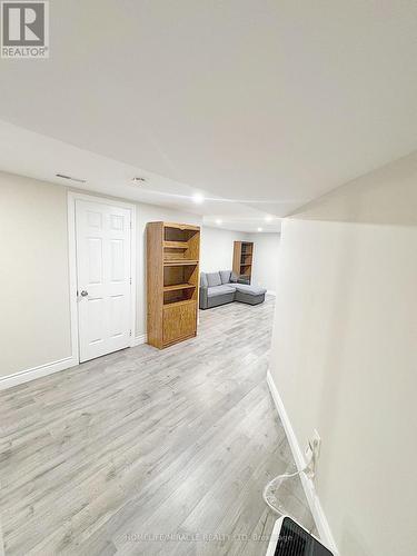 925 BYRON STREET N , Whitby, Ontario L1N 4P2 2