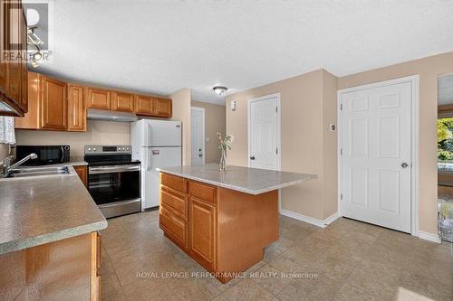 2258 Russell Road, Ottawa, ON 