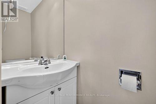 2258 Russell Road, Ottawa, ON 
