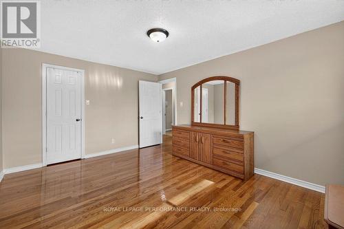 2258 Russell Road, Ottawa, ON 