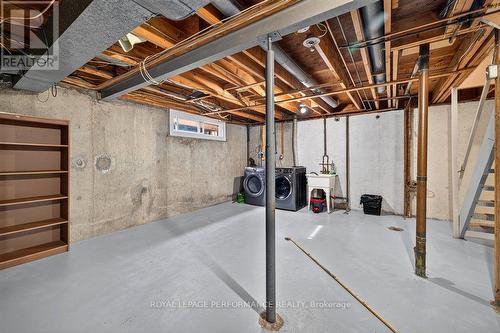 2258 Russell Road, Ottawa, ON 