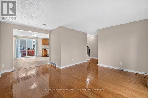 2258 Russell Road, Ottawa, ON 