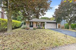 33 FAGAN DRIVE  Halton Hills, ON L7G 4P4