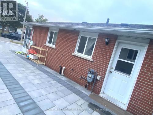 LOWER - 3320 GRECHEN ROAD , Mississauga, Ontario L5C 1X9 2