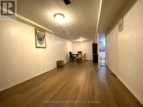 LOWER - 3320 GRECHEN ROAD , Mississauga, Ontario L5C 1X9 3