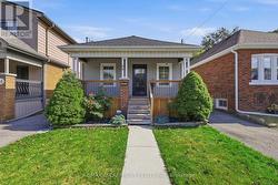 84 BARONS AVENUE N  Hamilton, ON L8H 5A4
